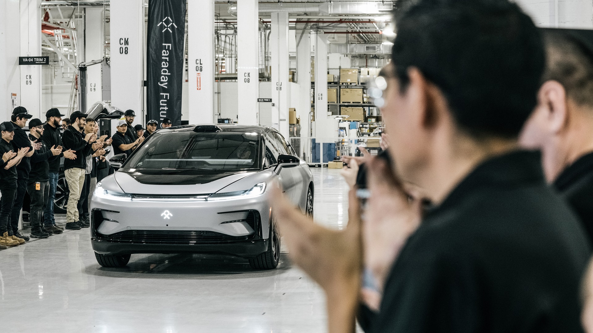 首辆量产 FF 91 从 ieFactory 下线